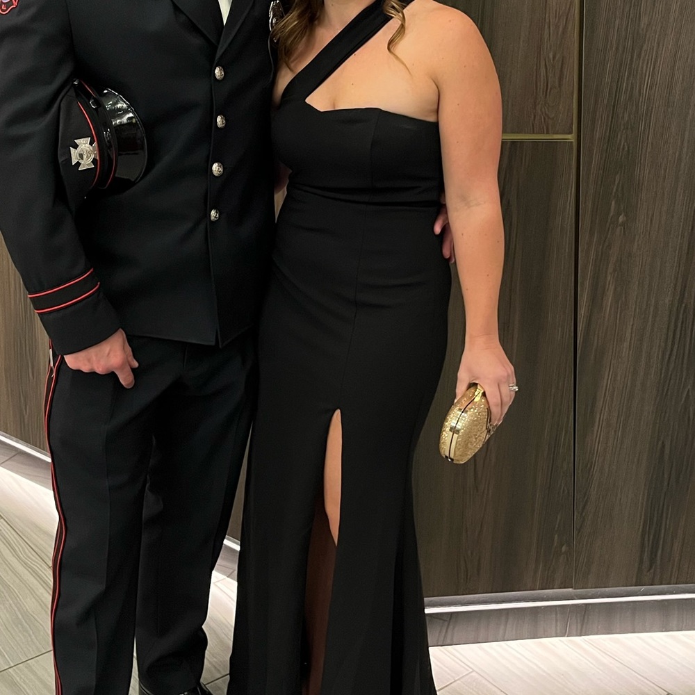 Lulu’s black maxi dress
